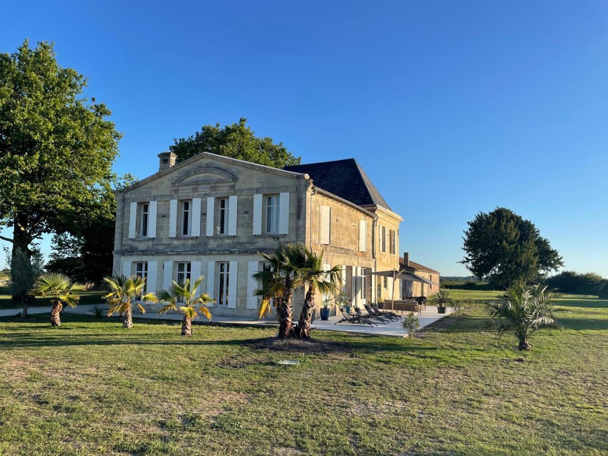 Bed & Breakfast Chateau De Neyran D'hotes & Soulac-sur-Mer