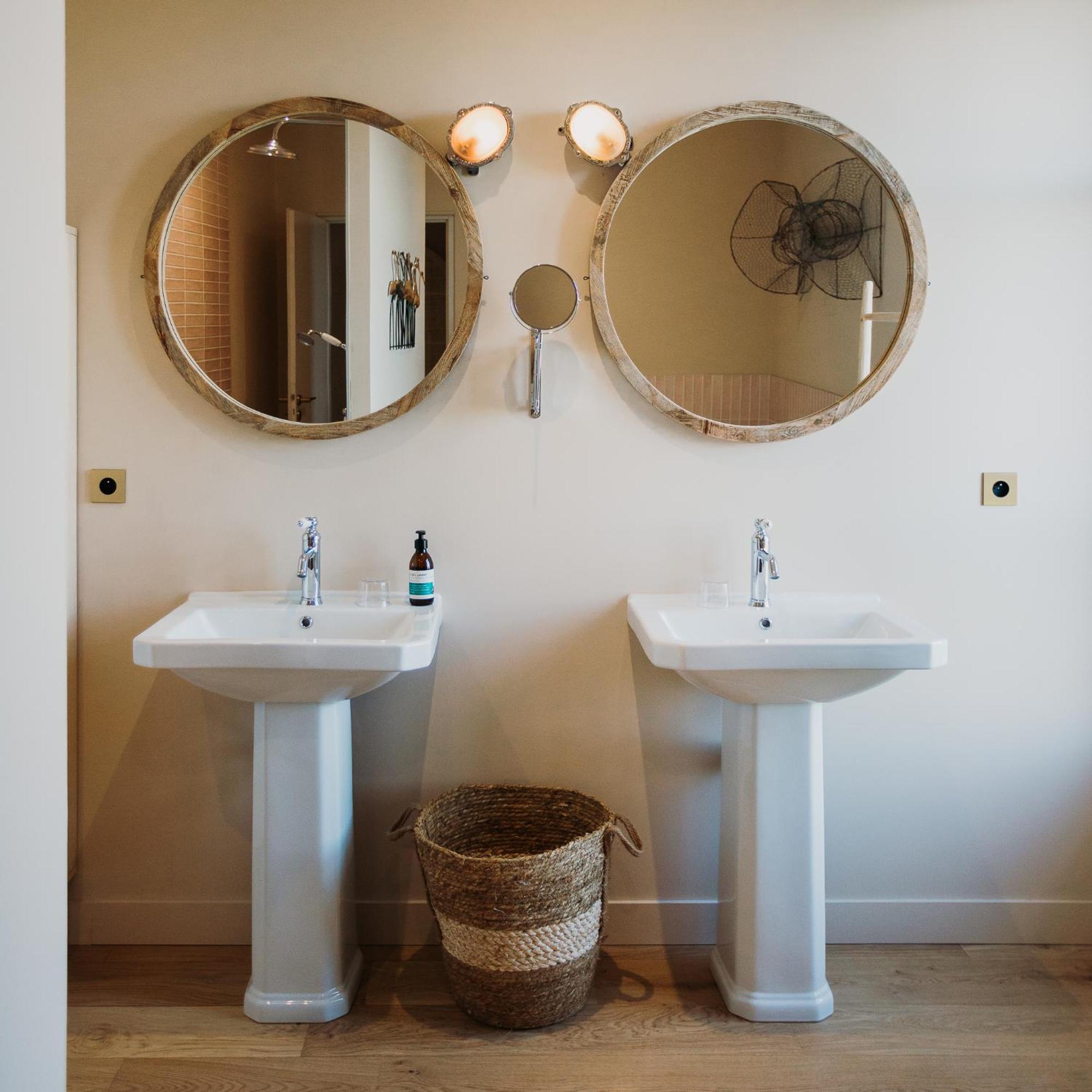 Bed & Breakfast Chateau De Neyran D'hotes & Soulac-sur-Mer