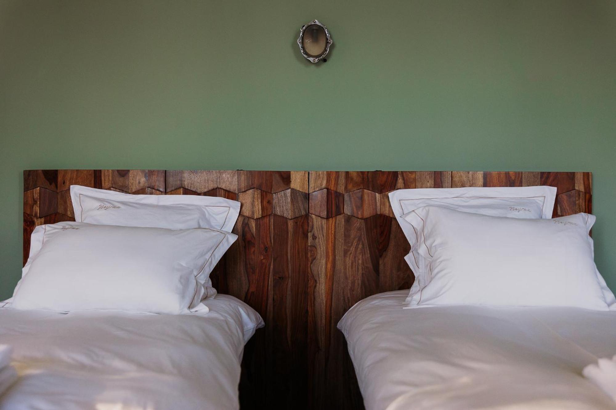 Chateau De Neyran D'hotes & Bed & Breakfast *