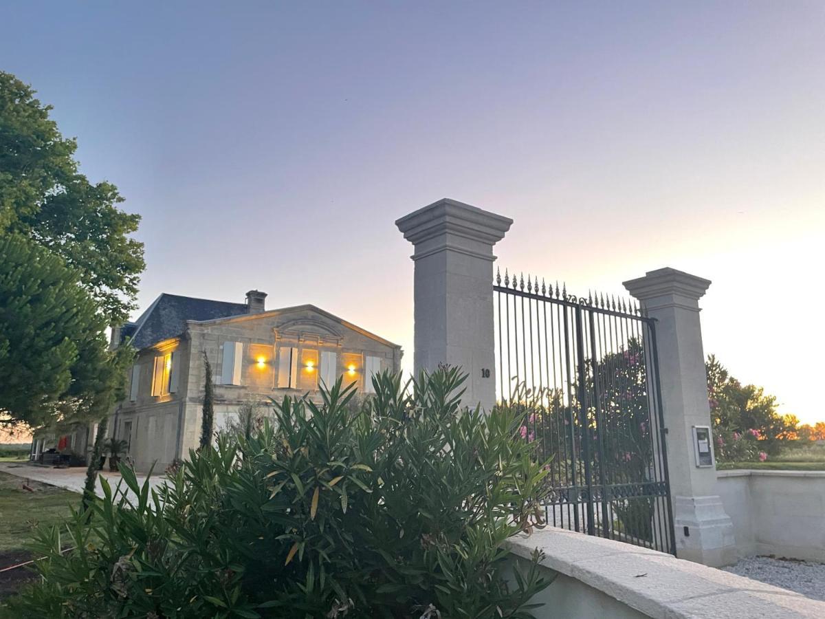 Chateau De Neyran D'hotes & Bed and breakfast Soulac-sur-Mer